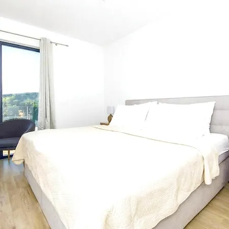 Modern Elegant * Mlini