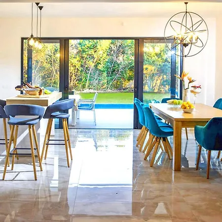 Modern Elegant *